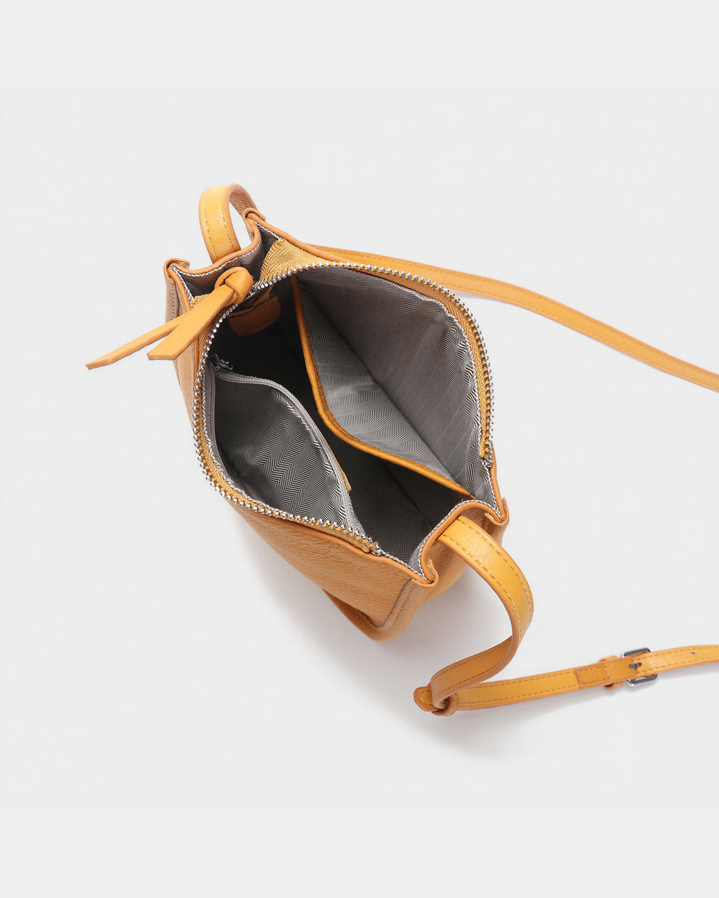 Calvi Soft Leather Crossbody - VELMONTU