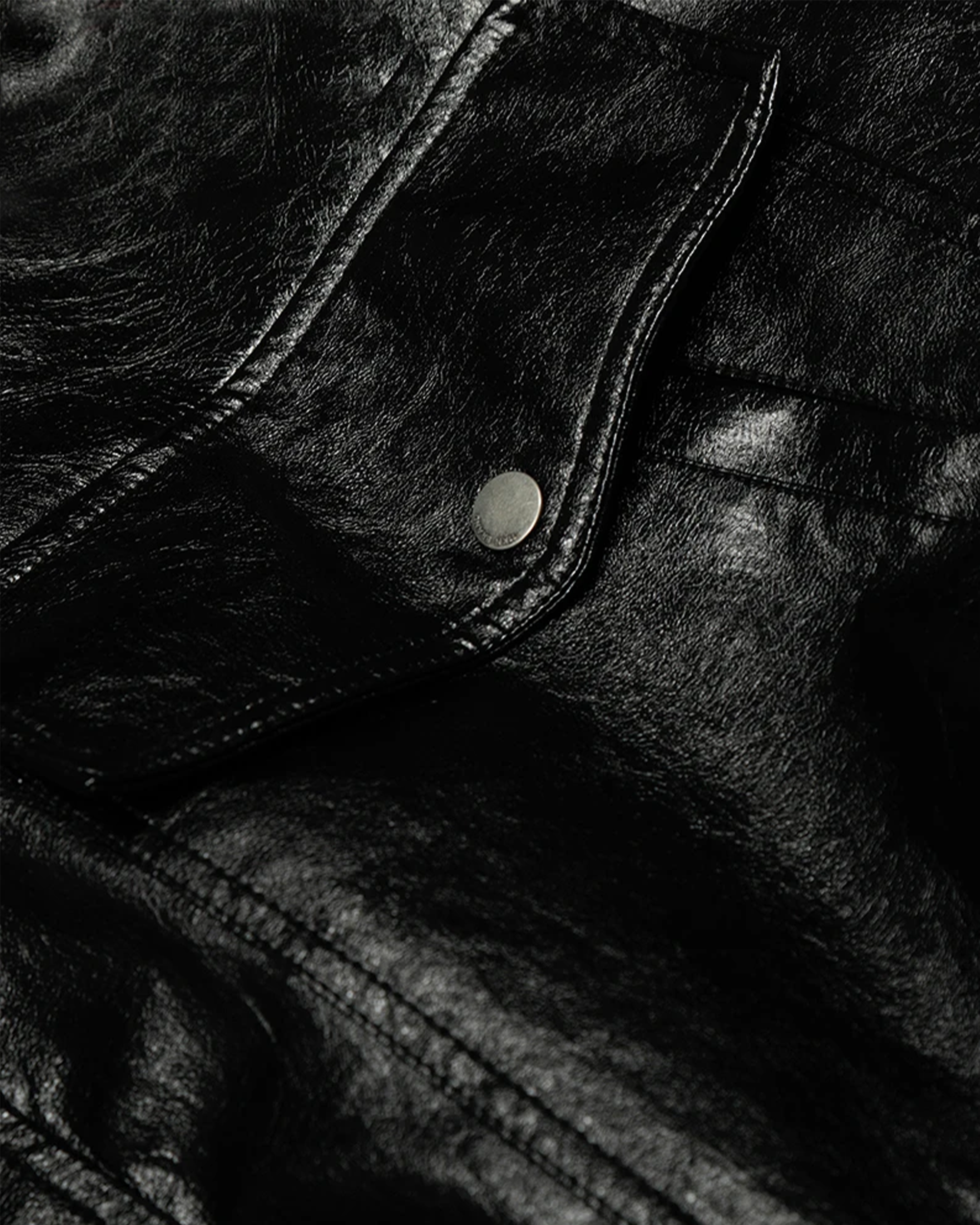 Glossed Leather Bomber - VELMONTU