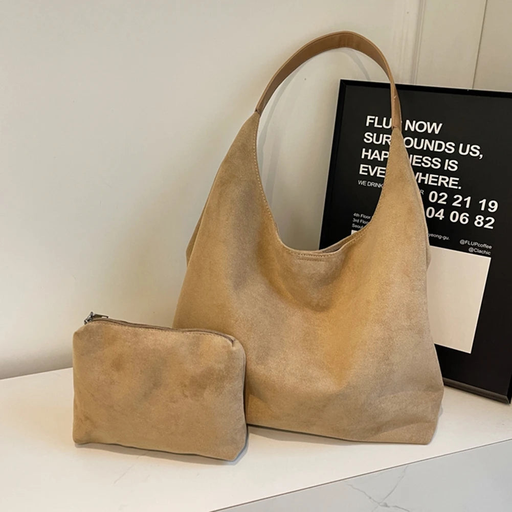 Structured Suede Hobo - VELMONTU